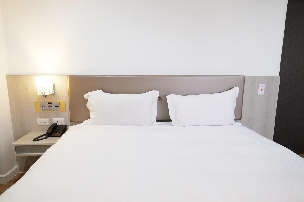 Dynasty Hotel Đài Nam Ngoại thất bức ảnh
